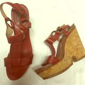 Frye wedges